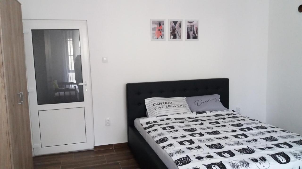 Apartmán Stan Na Dan Dunja 2 Vrsac Exteriér fotografie